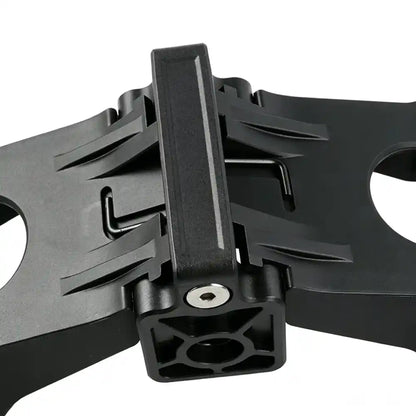 Wear-resistant prop lock clamp for long-hour farm spraying operation